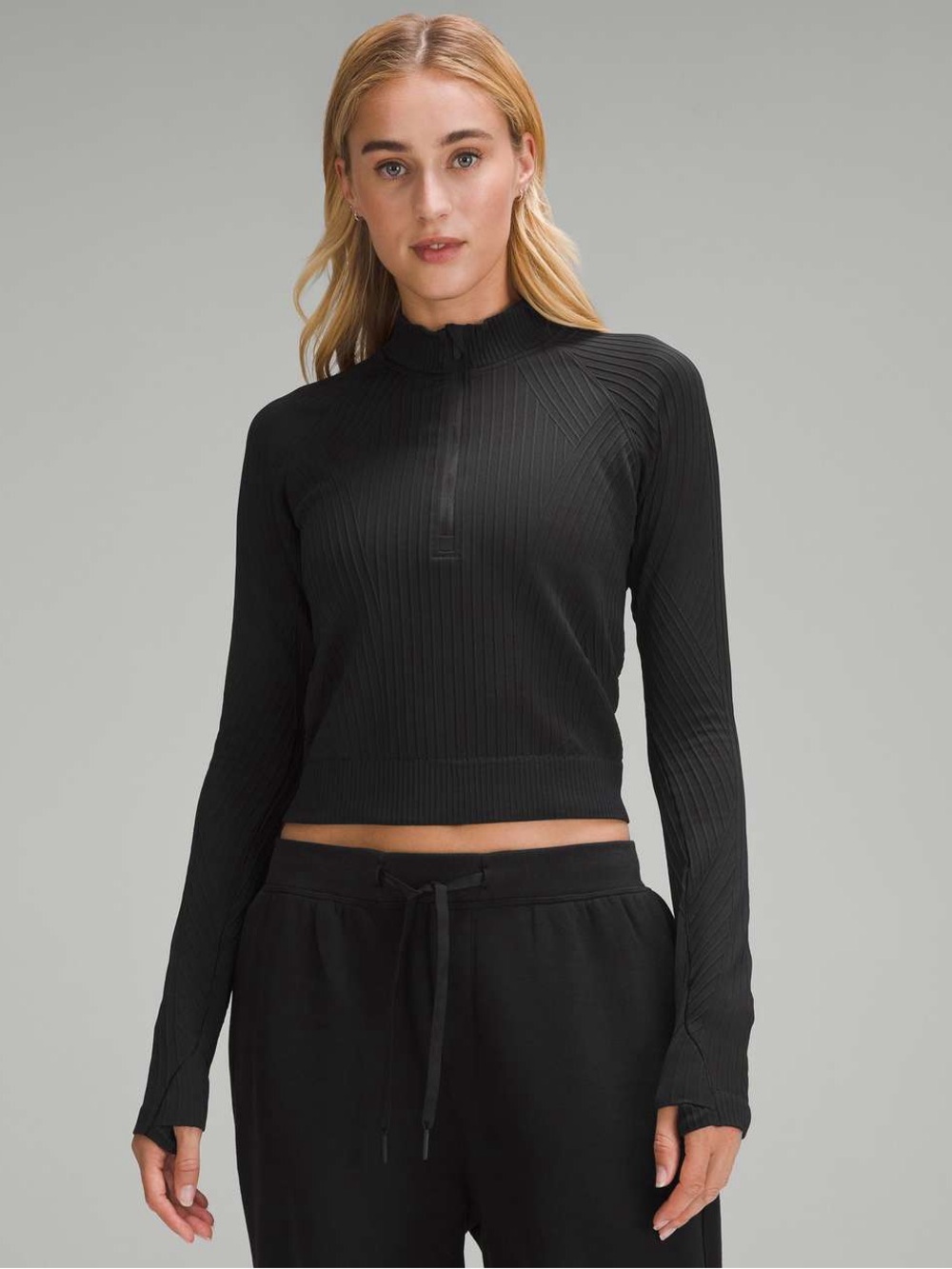 Lululemon Rest Less Cropped Half Zip
Aerial Current Black Woman’s Size 10